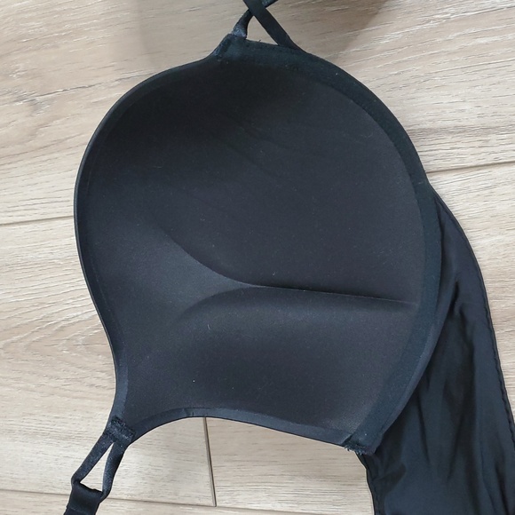 Victoria's Secret Bombshell Plunge Push Up Bra Size 38DD - Picture 7 of 10